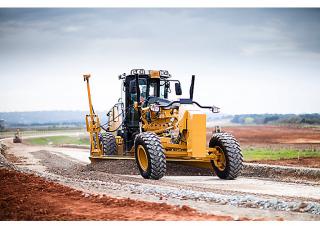 Грейдери Caterpillar 140M