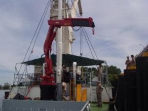 Хидравлични товарни кранове Amco Veba 825-3 S