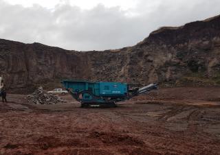 Инсталации (заводи) за рециклиране на чакъл Powerscreen Metrotrak