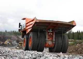 Камиони-самосвали Hitachi EH3500ACII