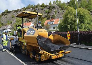 Колесни асфалтополагачи Caterpillar AP300F