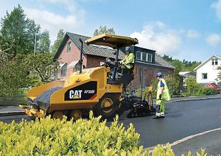 Колесни асфалтополагачи Caterpillar AP300F