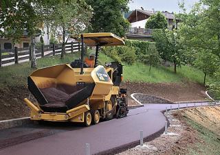 Колесни асфалтополагачи Caterpillar AP300F
