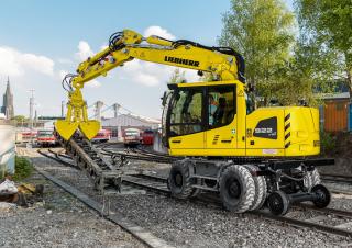 Колесни екскаватори Liebherr A 922 Rail Litronic