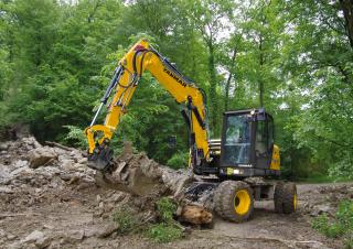 Колесни екскаватори Yanmar B 95 MB