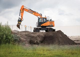Колесни екскаватори Doosan DX170W-7