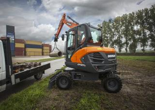 Колесни екскаватори Doosan DX57W