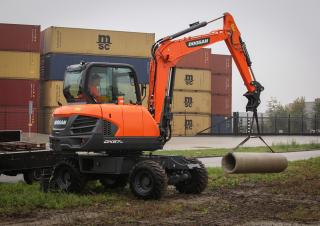 Колесни екскаватори Doosan DX57W