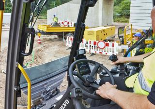 Колесни екскаватори Volvo EW180E