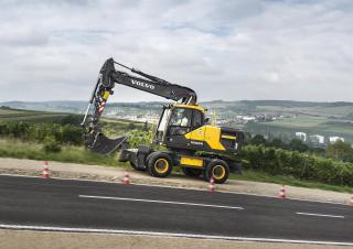 Колесни екскаватори Volvo EW180E