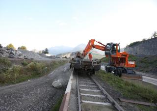 Верижни екскаватори Hitachi ZX 180 W