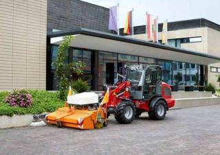 Колесни товарачи Weidemann 2080