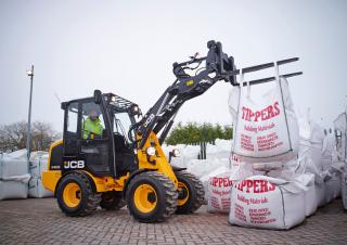 Колесни товарачи JCB 403