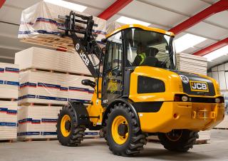 Колесни товарачи JCB 407