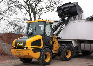 Колесни товарачи JCB 407