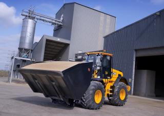 Колесни товарачи JCB 435S