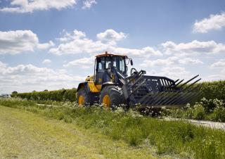 Колесни товарачи JCB 435S