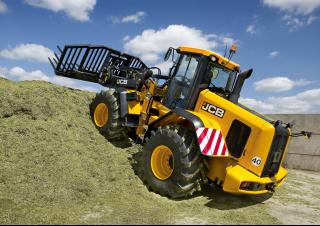 Колесни товарачи JCB 435S