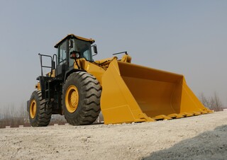 Колесни товарачи SEM 656D 