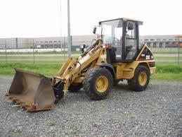 Колесни товарачи Caterpillar 906