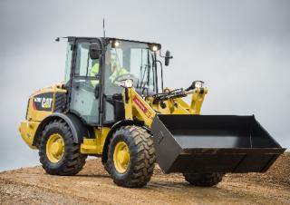 Колесни товарачи Caterpillar 906M