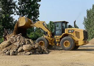 Колесни товарачи Caterpillar 950GC