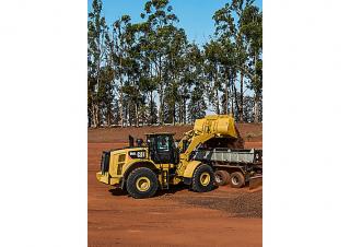 Колесни товарачи Caterpillar 966L