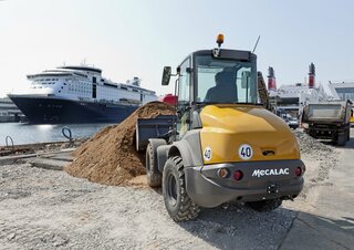 Колесни товарачи Mecalac AF1050