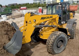 Колесни товарачи Mecalac AS210e