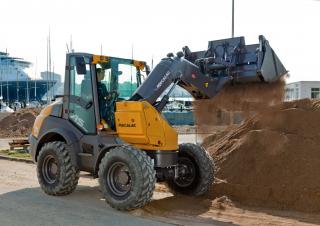 Колесни товарачи Mecalac AS900