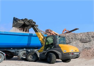Колесни товарачи Mecalac AT900