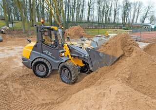 Колесни товарачи Mecalac AX1000
