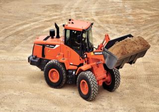Колесни товарачи Doosan DL220-5