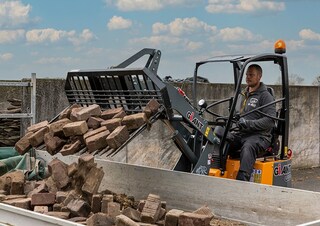 Колесни товарачи Giant G1200