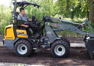 Колесни товарачи Giant G2200 HD+