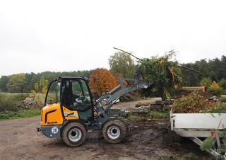 Колесни товарачи Giant G2500 X-tra HD