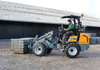 Колесни товарачи Giant G2500 X-tra HD