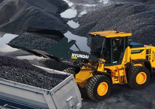 Колесни товарачи Hyundai HL930A