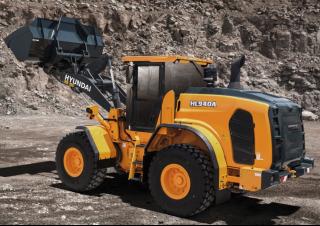 Колесни товарачи Hyundai HL940A
