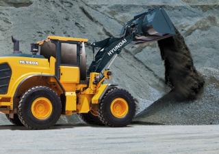 Колесни товарачи Hyundai HL940A