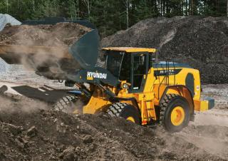 Колесни товарачи Hyundai HL975ACVT