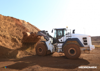 Колесни товарачи Hidromek HMK 640 WL