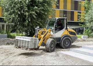 Колесни товарачи Liebherr L 506 Compact