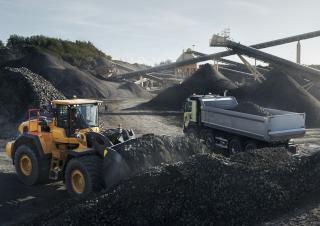 Колесни товарачи Volvo L260H 