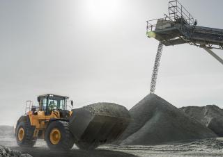 Колесни товарачи Volvo L260H 
