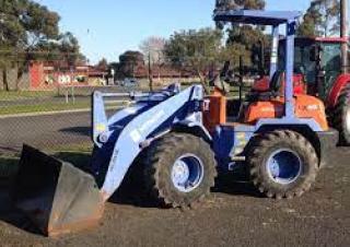 Колесни товарачи Hitachi LX 40