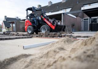 Колесни товарачи Manitou MLA 2-25 H