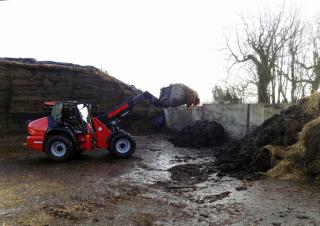 Колесни товарачи Manitou MLA-T 533-145