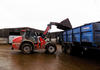 Колесни товарачи Manitou MLA-T 533-145 V+ Premium