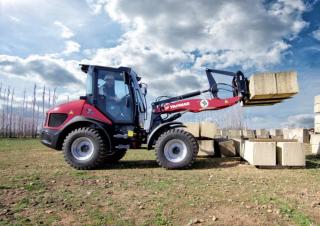 Колесни товарачи Yanmar V7-HW